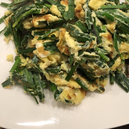 Scrambled Eggs with Chinese Chives